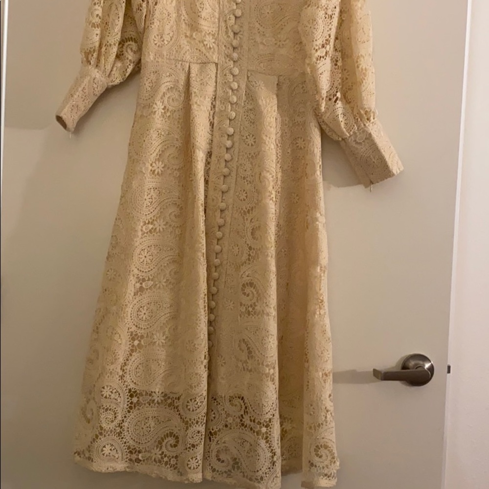Dresse - Picture 4 of 5